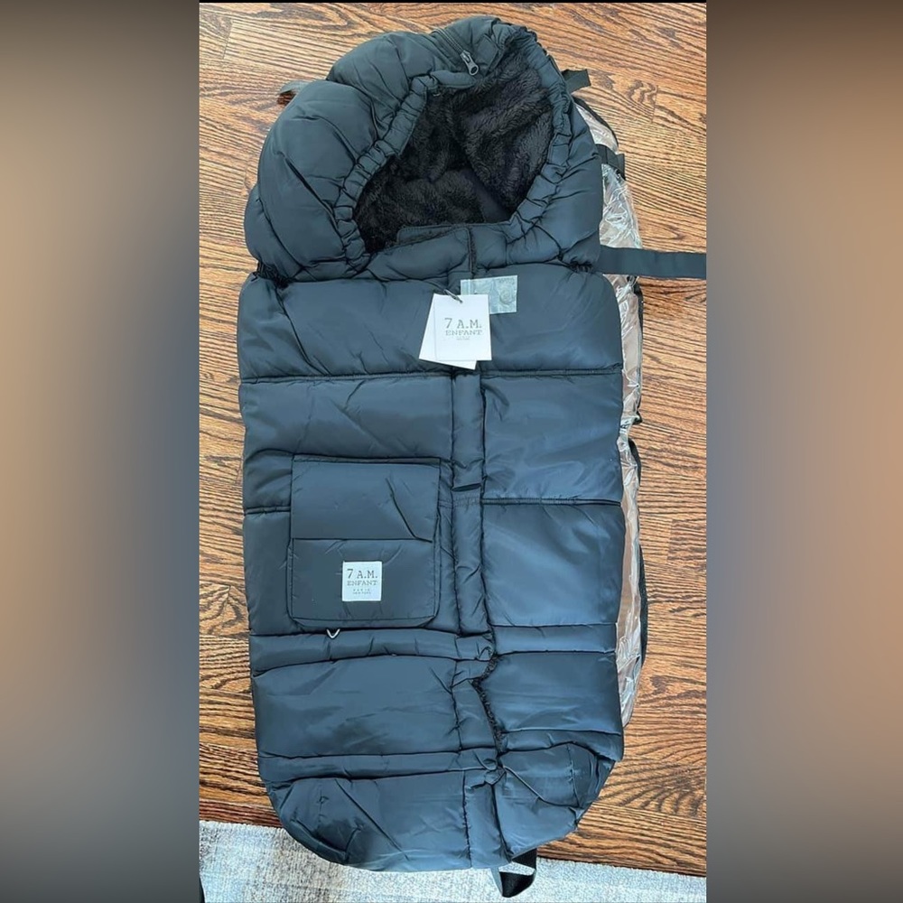 NWT never used! 7AM Enfant 212 stroller bunting/footmuff